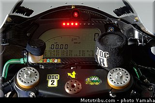 yamaha_yzr_m1_2007_15_motogp.jpg