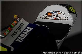 yamaha_yzr_m1_2007_17_motogp.jpg