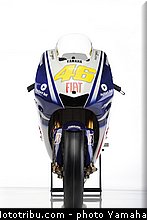 yamaha_yzr_m1_2009_16_motogp.jpg