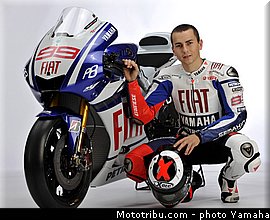yamaha_yzr_m1_2010_3_motogp.jpg