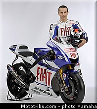 yamaha_yzr_m1_2010_4_motogp.jpg