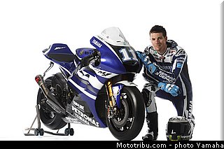 yamaha_yzr_m1_2011_14_motogp.jpg