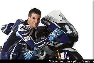 yamaha_yzr_m1_2011_15_motogp.jpg