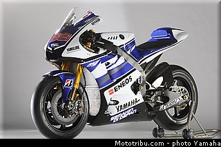 yamaha_yzr_m1_2012_01_motogp.jpg