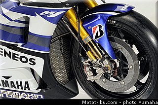 yamaha_yzr_m1_2012_27_motogp.jpg