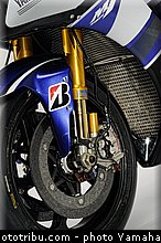 yamaha_yzr_m1_2012_31_motogp.jpg