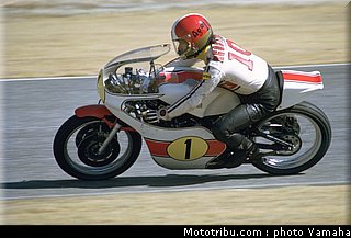 003_yamaha_yzr_500_ow_23_1974_agostini.jpg