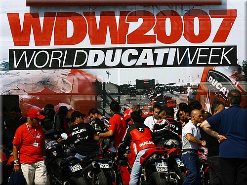 world-ducati-week-2007-007.JPG