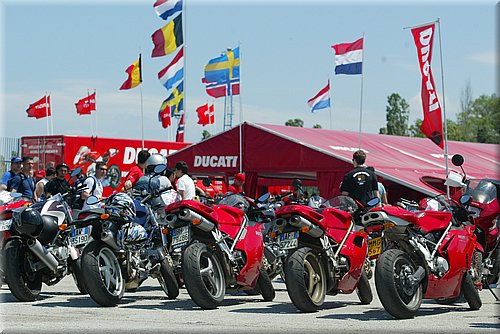world-ducati-week-2007-022.JPG