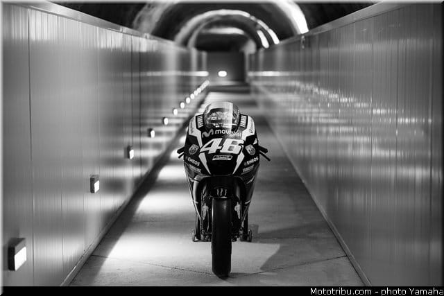 motogp_2016_presentation_yamaha_pointe_hellbronner_001