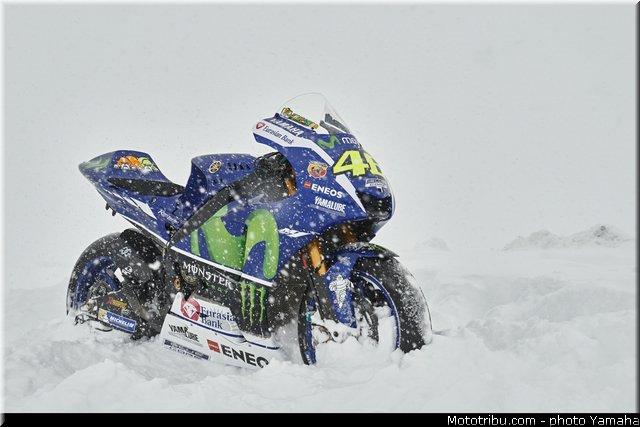 motogp_2016_presentation_yamaha_pointe_hellbronner_007