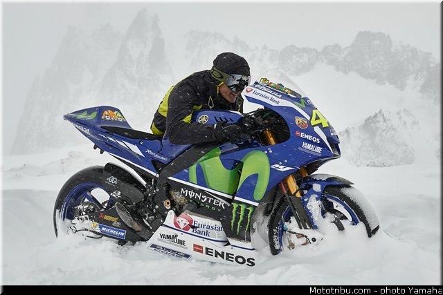 motogp_2016_presentation_yamaha_pointe_hellbronner_011