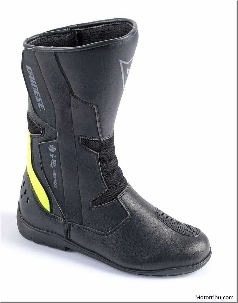 équipement_-_dainese,_tempest_lady_d-wp_1