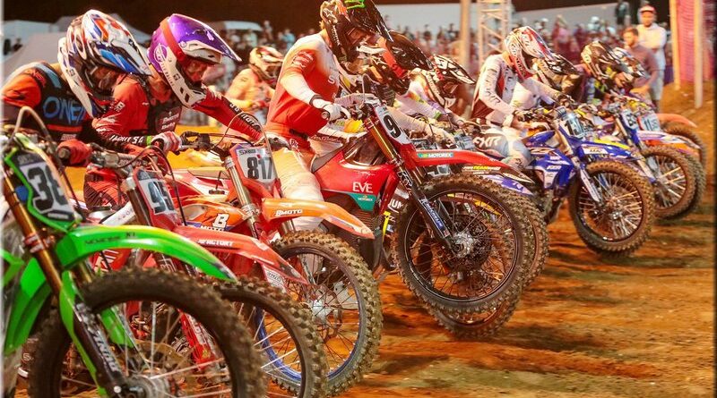 SUPERCROSS - Brienon (89), Maxime Desprey, champion SX1, Michael Hicks domine en SX2 (compte rendu, photos, résultats)